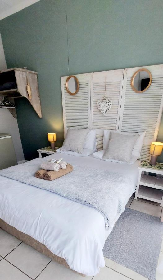 The Coelacanth Guest House And Beach Thyme Self Catering Kiddʼs Beach Εξωτερικό φωτογραφία